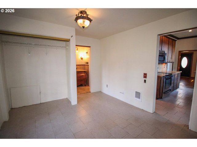 6113 Se 89TH Ave, Portland, OR 97266