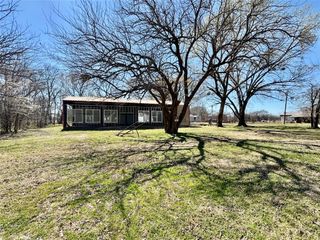 5252 E FM 1396, Telephone, TX 75488
