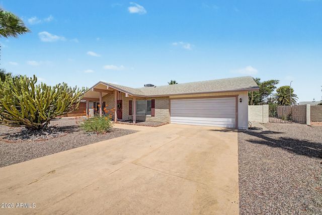 12011 S TOMI Drive, Phoenix, AZ 85044