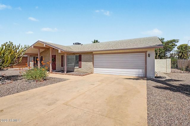 12011 S TOMI Drive, Phoenix, AZ 85044