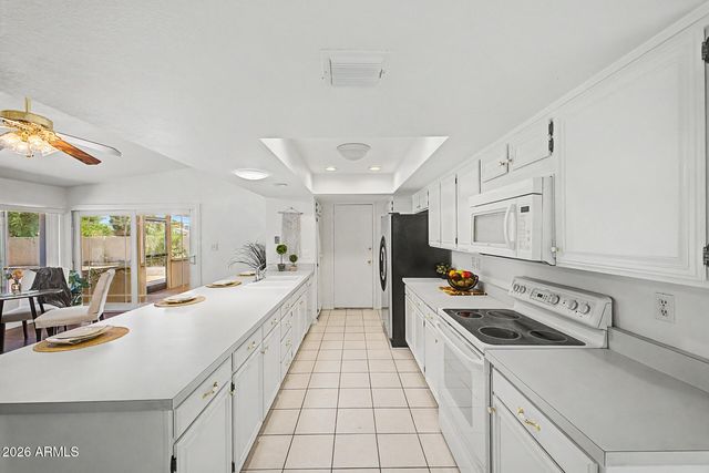 12011 S TOMI Drive, Phoenix, AZ 85044