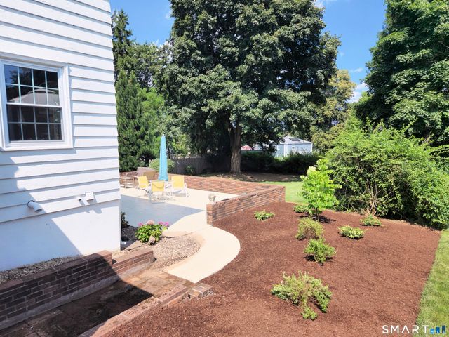 68 Farmingdale Road, Wethersfield, CT 06109