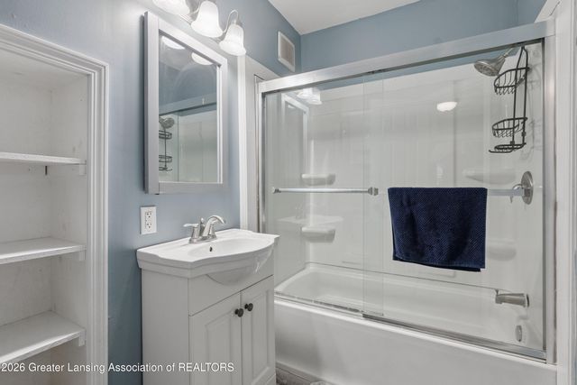 427 E Ash Street, Mason, MI 48854