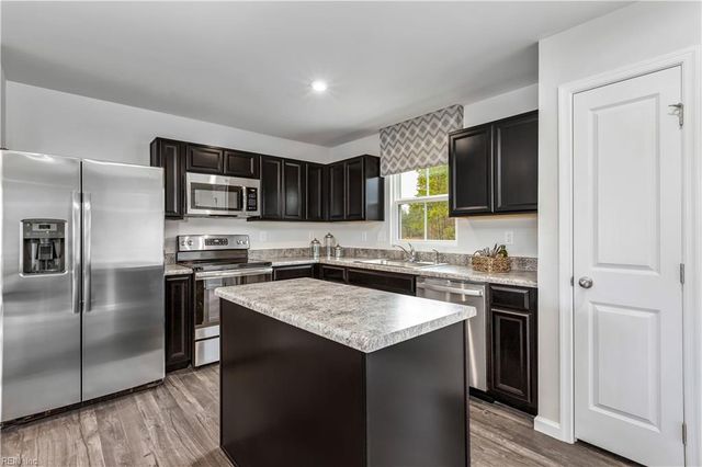 214 Myrtle LN, South Mills, NC 27976