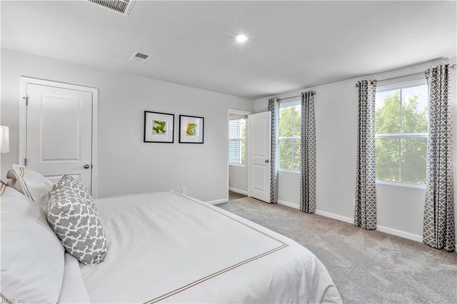 214 Myrtle LN, South Mills, NC 27976