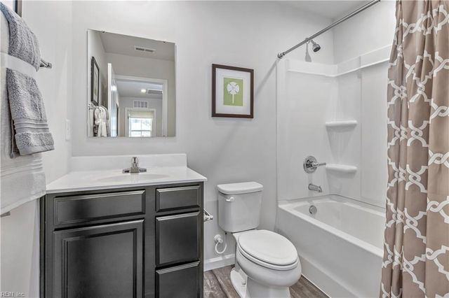 214 Myrtle LN, South Mills, NC 27976