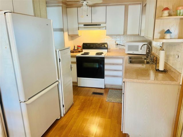 2224 CA D ORO DRIVE, Sarasota, FL 34238