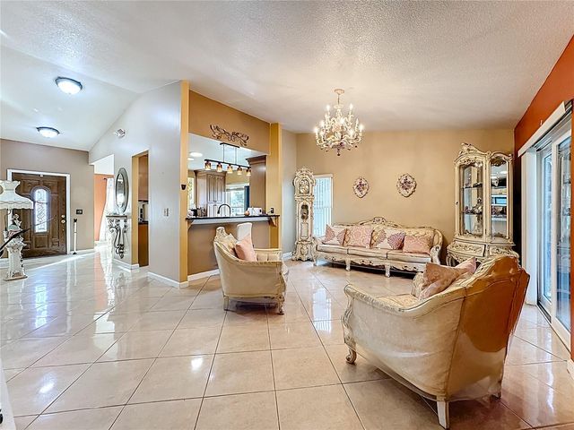 315 INDIAN POINT CIRCLE, Kissimmee, FL 34746