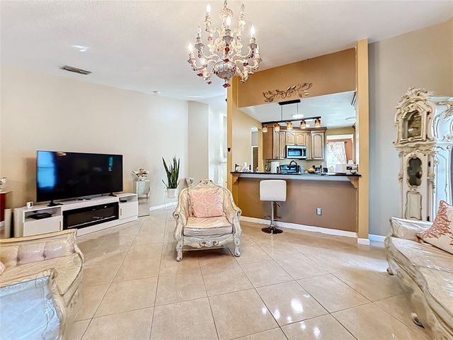 315 INDIAN POINT CIRCLE, Kissimmee, FL 34746