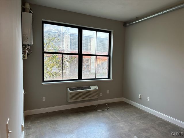 721 North Clinton Street 105, Syracuse, NY 13204