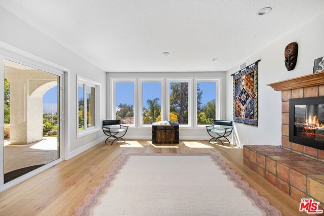 603 Lone Oak Drive, Thousand Oaks, CA 91362