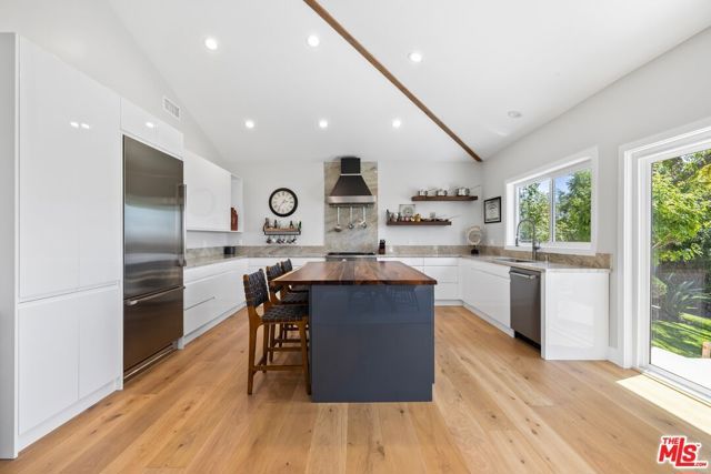 603 Lone Oak Drive, Thousand Oaks, CA 91362