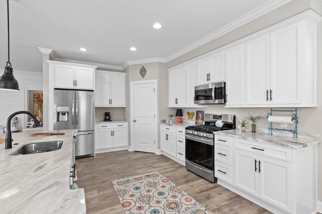 254 River Edge Dr., Conway, SC 29526