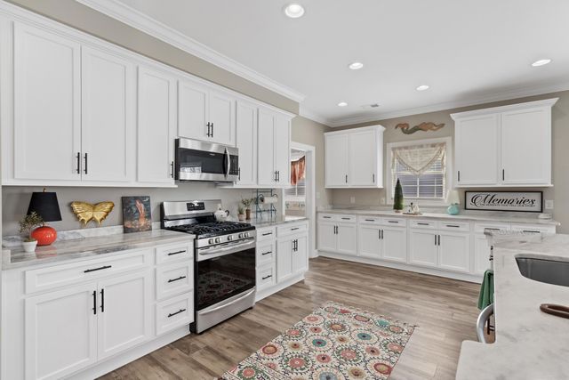 254 River Edge Dr., Conway, SC 29526