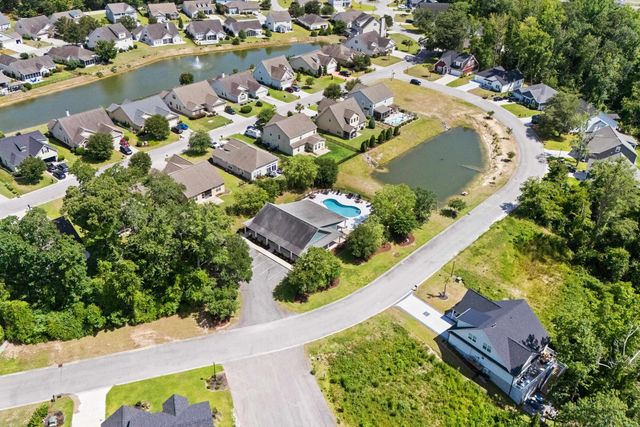 254 River Edge Dr., Conway, SC 29526