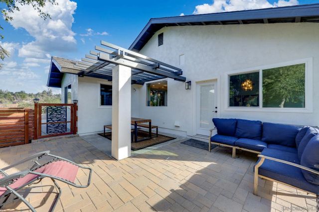 1392 Nancy Lee Ln, Alpine, CA 91901