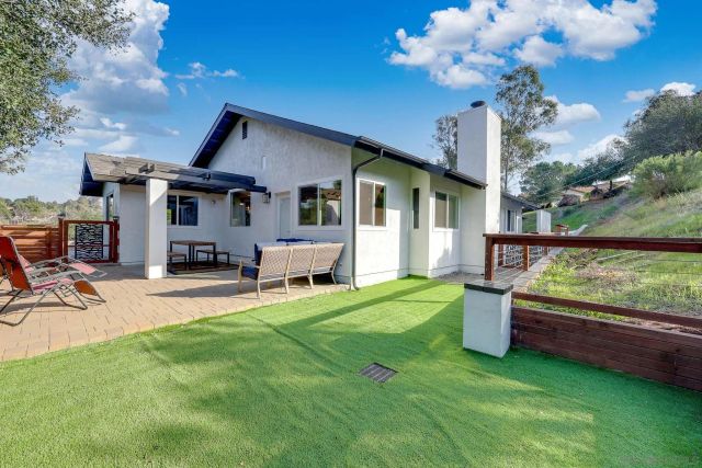 1392 Nancy Lee Ln, Alpine, CA 91901