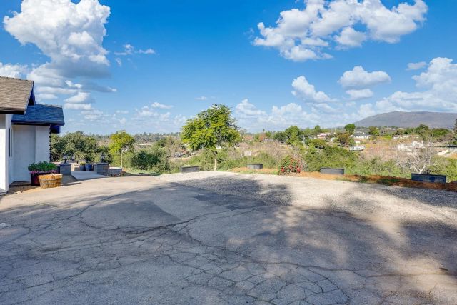 1392 Nancy Lee Ln, Alpine, CA 91901