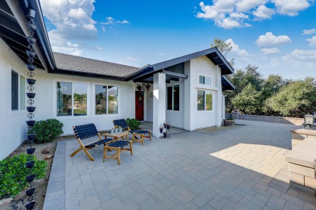 1392 Nancy Lee Ln, Alpine, CA 91901