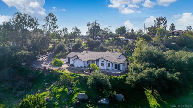 1392 Nancy Lee Ln, Alpine, CA 91901