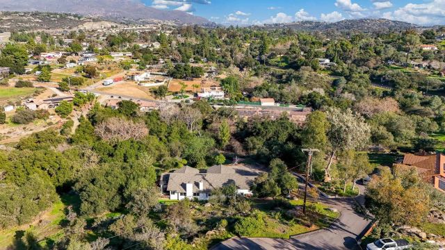 1392 Nancy Lee Ln, Alpine, CA 91901