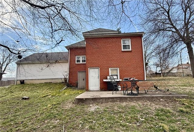 403 Chestnut Street, Richmond, MO 64085