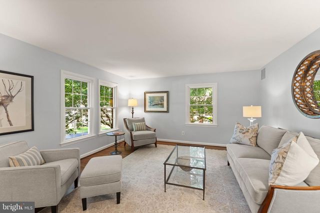9280 BAILEY LN, Fairfax, VA 22031