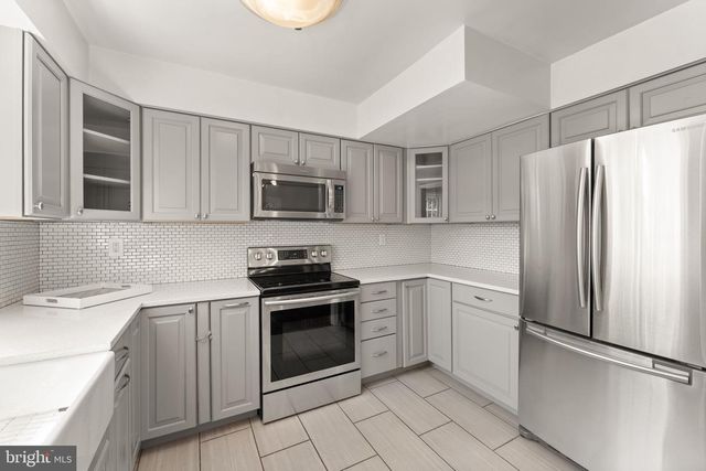9280 BAILEY LN, Fairfax, VA 22031