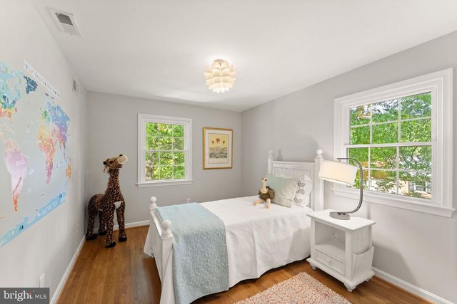 9280 BAILEY LN, Fairfax, VA 22031