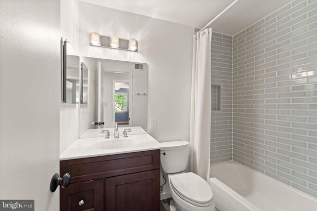 9280 BAILEY LN, Fairfax, VA 22031