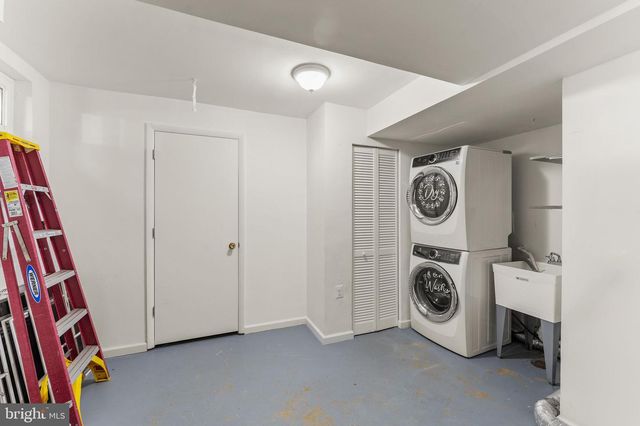 9280 BAILEY LN, Fairfax, VA 22031