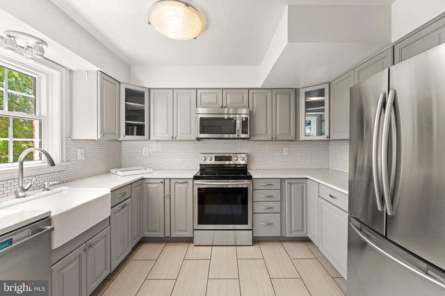 9280 BAILEY LN, Fairfax, VA 22031