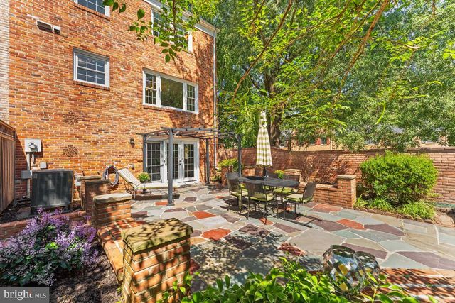 9280 BAILEY LN, Fairfax, VA 22031