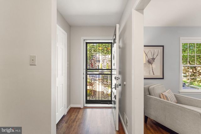9280 BAILEY LN, Fairfax, VA 22031