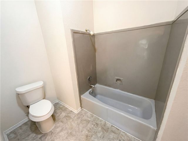 6906 Whalen Dr, Corpus Christi, TX 78413