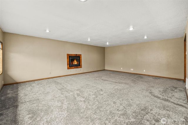 2911 Elwood Drive W, Tacoma, WA 98466