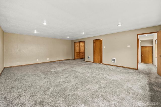 2911 Elwood Drive W, Tacoma, WA 98466