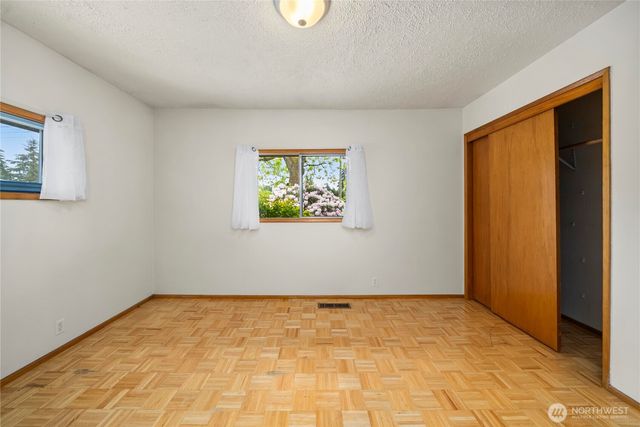 2911 Elwood Drive W, Tacoma, WA 98466