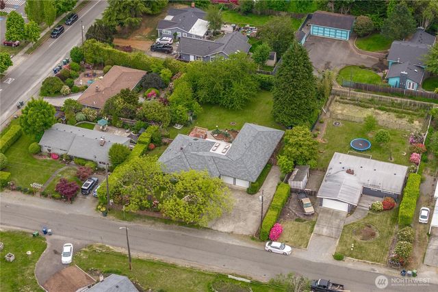 2911 Elwood Drive W, Tacoma, WA 98466