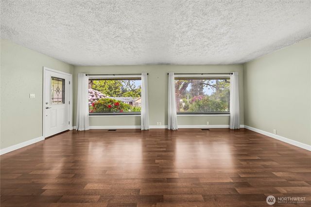 2911 Elwood Drive W, Tacoma, WA 98466