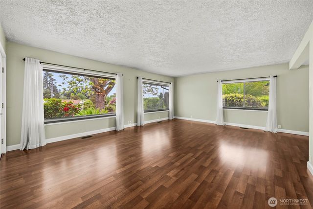 2911 Elwood Drive W, Tacoma, WA 98466