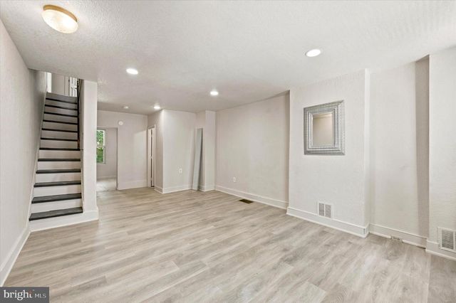 2015 MOUNTAIN ST, Philadelphia, PA 19145