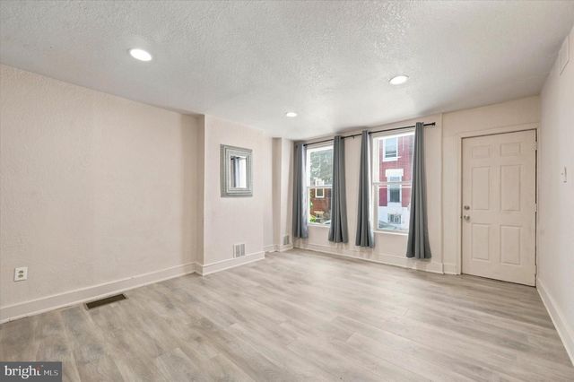 2015 MOUNTAIN ST, Philadelphia, PA 19145