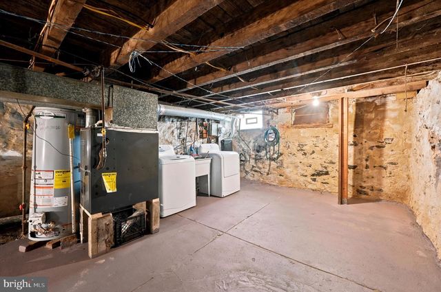 2015 MOUNTAIN ST, Philadelphia, PA 19145