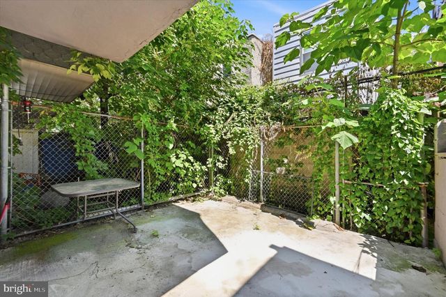 2015 MOUNTAIN ST, Philadelphia, PA 19145
