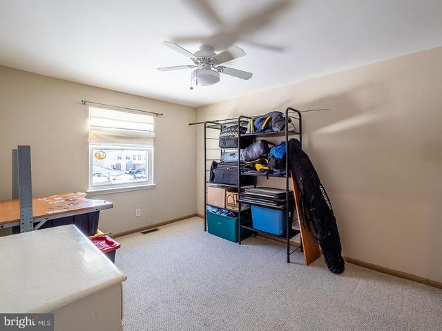 302 FOXWOOD LN, Marlton, NJ 08053