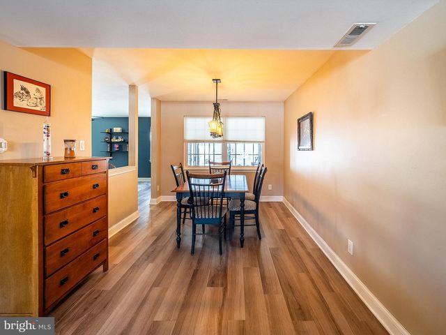 302 FOXWOOD LN, Marlton, NJ 08053