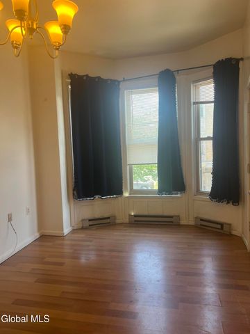 150 4th Street 6, Troy, NY 12180