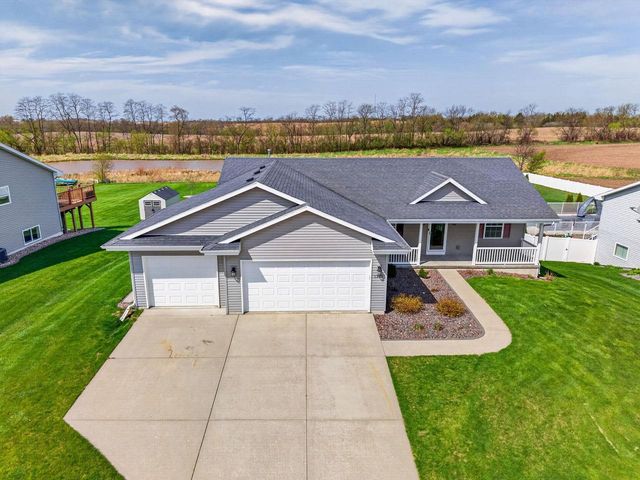 1303 Prominence Drive, Janesville, WI 53548
