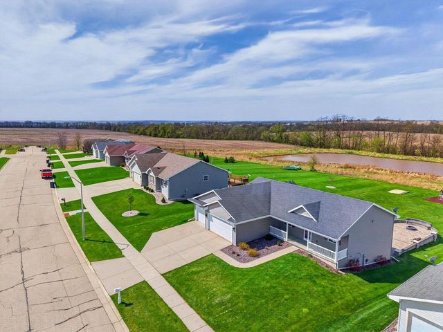 1303 Prominence Drive, Janesville, WI 53548